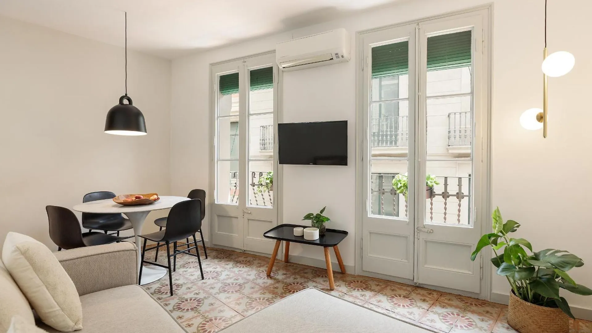 Ola Living Santa Anna Apartment Barcelona
