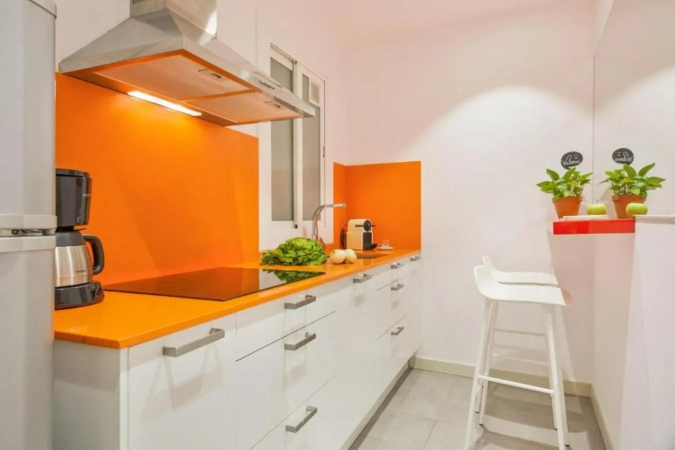 Ola Living Santa Anna Apartment Barcelona Spain