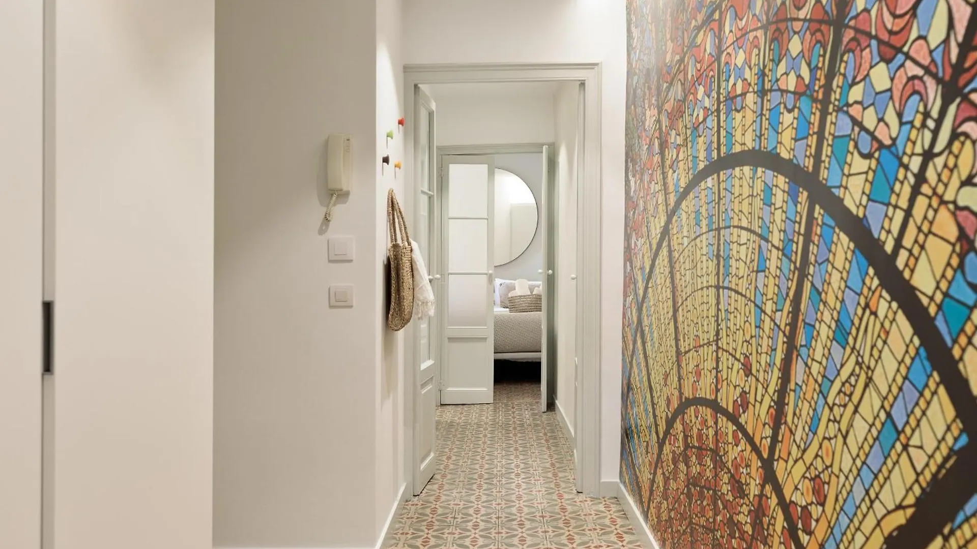 Ola Living Santa Anna Apartment Barcelona Spain