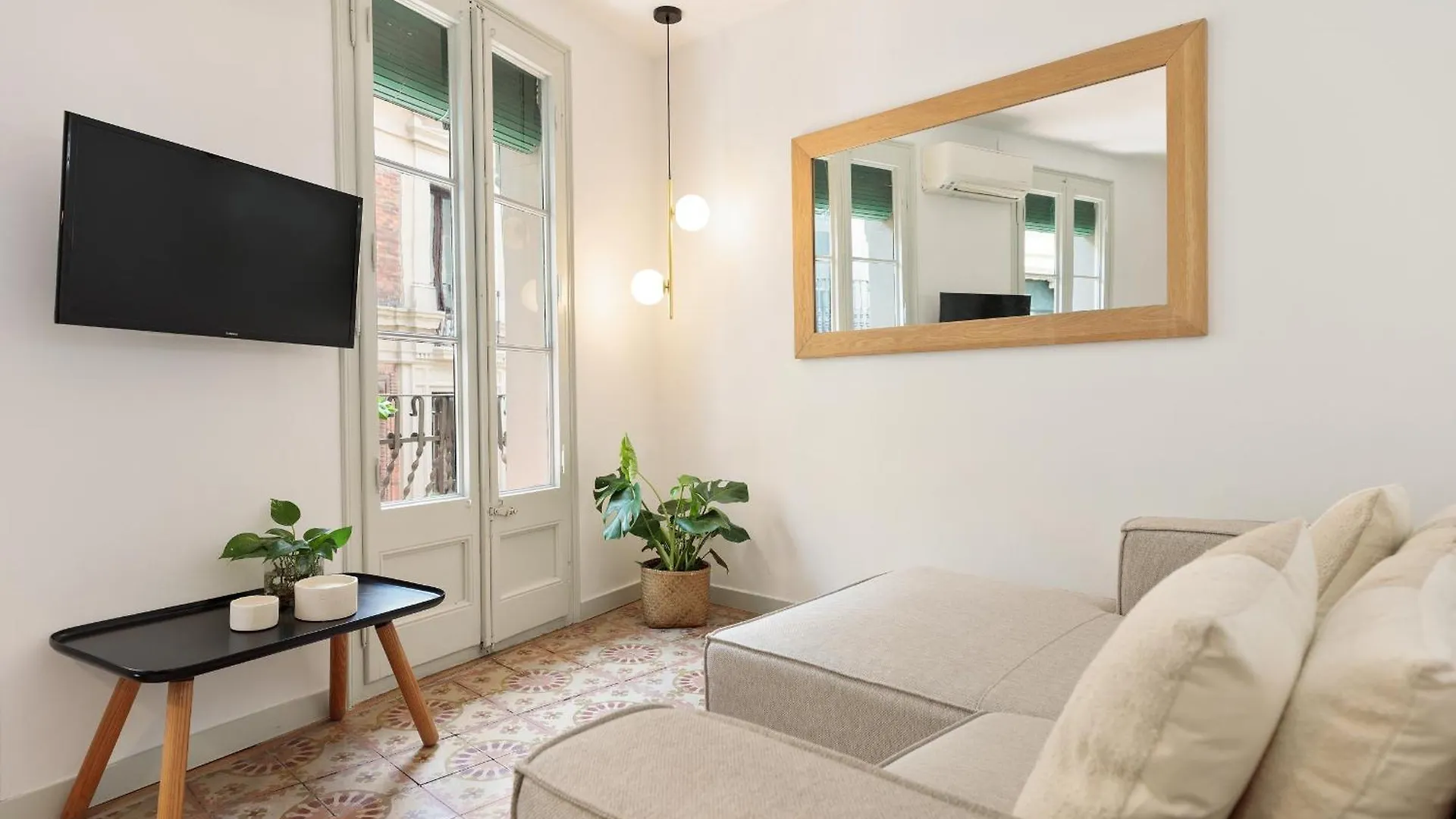 Ola Living Santa Anna Apartment Barcelona